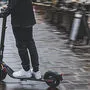Der Lenker des E-Scooters kam aufgrund seiner starken Alkoholisierung zu Sturz (Sujetbild)