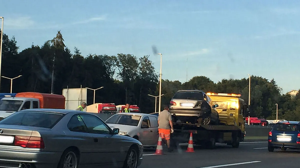 Aufräumarbeiten nach Unfall auf der Süd