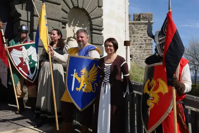 Das traditionelle Fest zur Öffnung des Burgtors am Wochenende verlief durchaus ritterlich