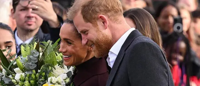 Harry und Meghan genossen das Bad in der begeisterten Menge sichtlich