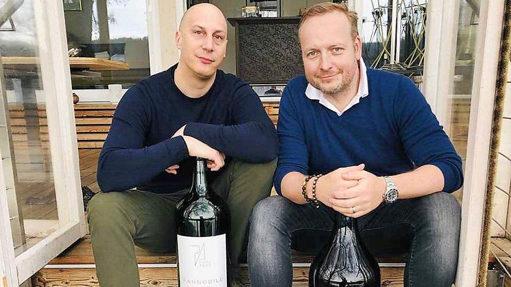 Neuer Weinspezialist im 3-Hauben-See Restaurant Saag: Andreas Katona (links) mit Hubert Wallner
