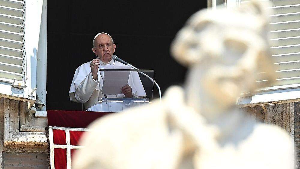 Der Papst äußerte sich am Sonntag nach dem Angelus-Gebet auf dem Petersplatz