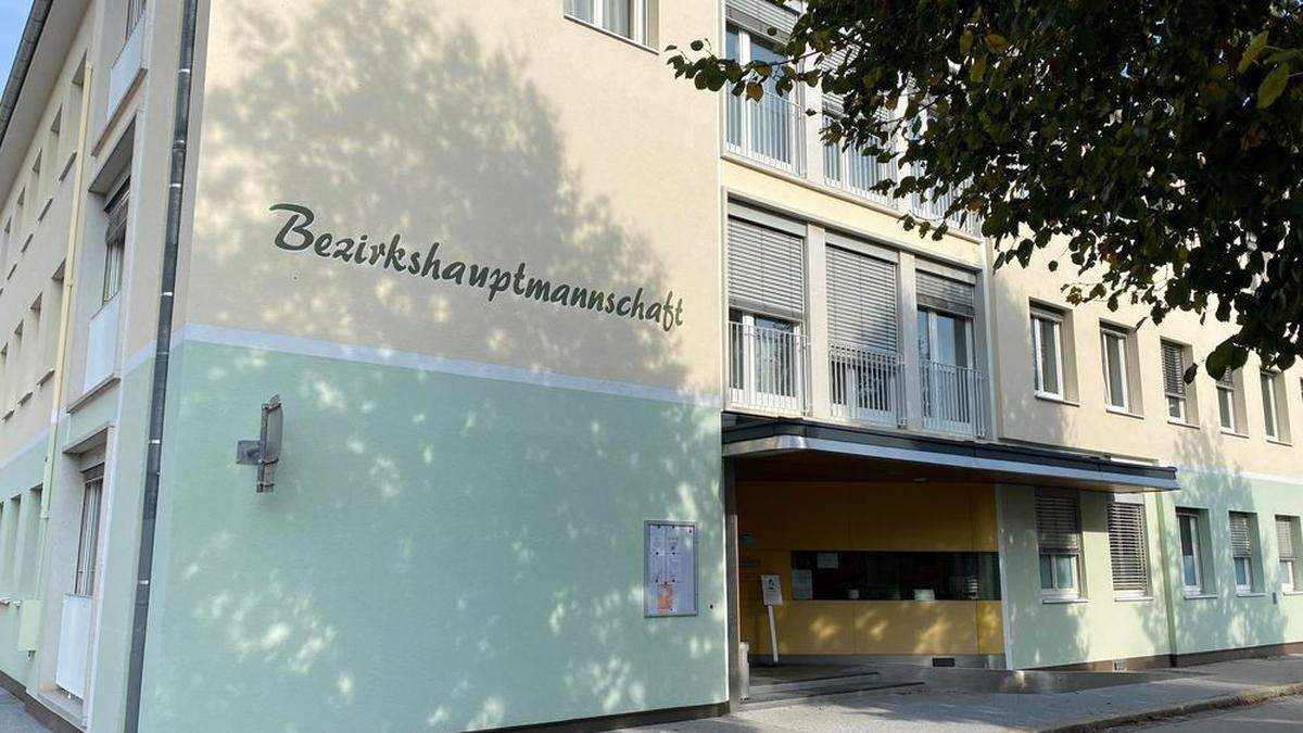 Die Bezirkshauptmannschaft schränkt ihren Dienstbetrieb ein