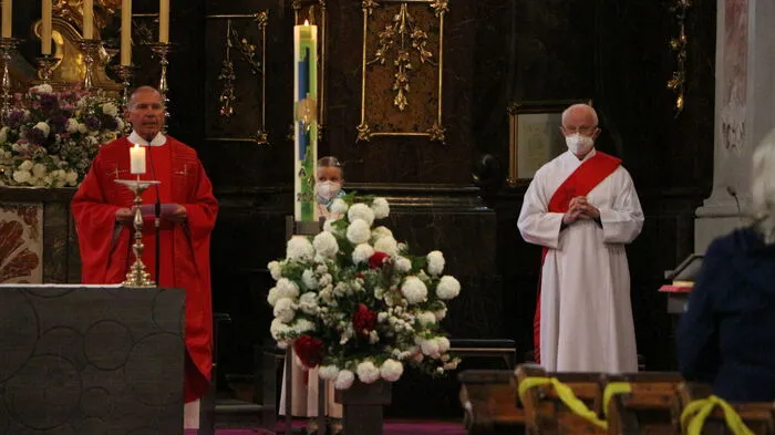 Gehalten wurde die Pfingstmesse von Pfarrer Anton Herk-Pickl und Diakon Johann Pscheidt.