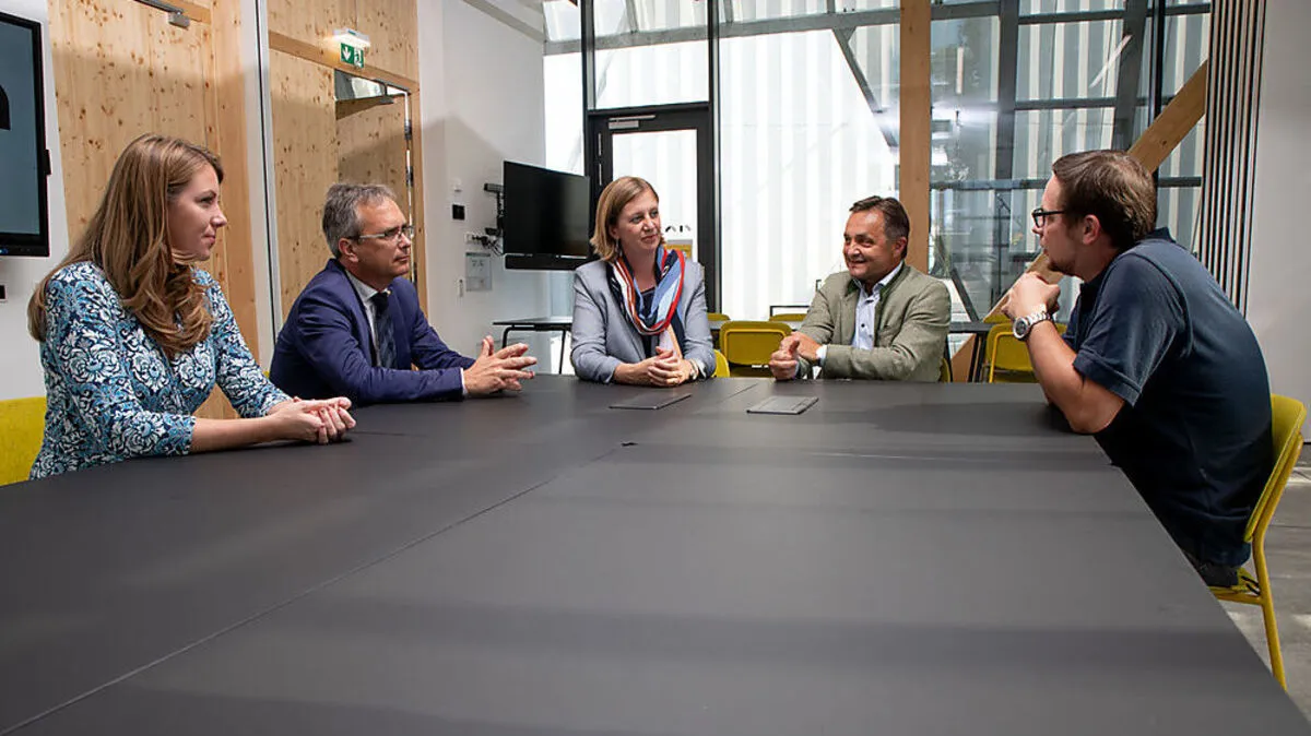 Expertenrunde (v. li.): Nina Zechner (Industriellenvereinigung), Peter Riedler (Vizerektor), Barbara Eibinger-Miedl (Landesrätin für Wirtschaft, Wissenschaft, Forschung), Alfred Gutschelhofer (Zentrum für Entrepreneurship) und Christian Gruber (Gründer von Innophore)