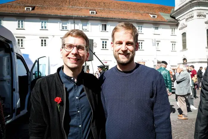 Robert Krotzer und Alexander Melinz (KPÖ) am Mariahilferplatz