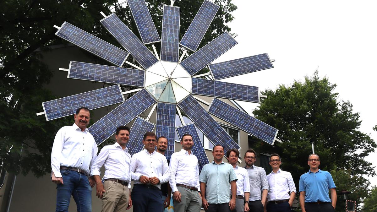Das Team rund um die sieben Gemeinden und vier Klima- und Energie-Modellregionen bilden die Energiegenossenschaft „Umspannwerk Gleisdorf“