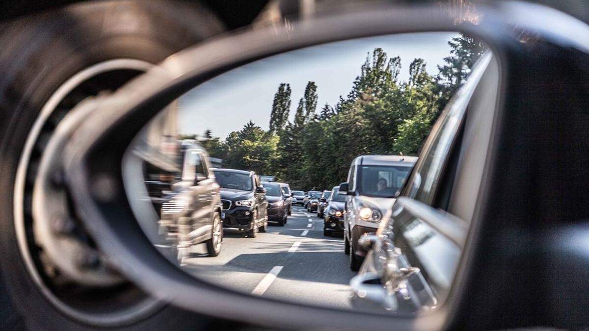 Es staute sich in der ganzen Stadt