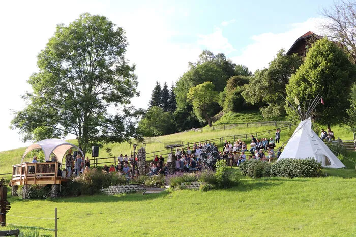 Es ist eine wunderschöne Kulisse die Hokaheye Arena am Sörger Berg bei Liebenfels.