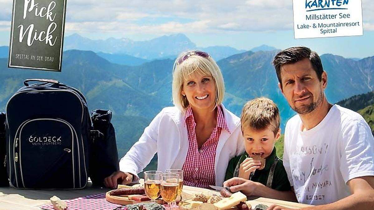 Auf dem Goldeck ist der Picknickkorb ein Rucksack