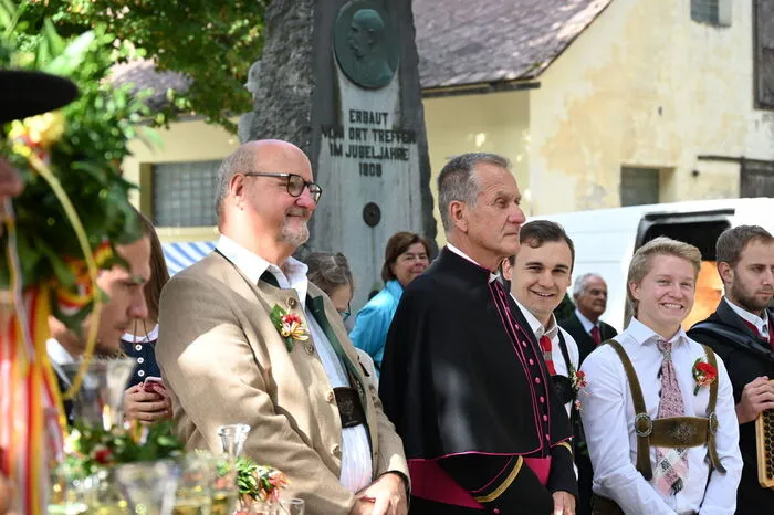 Treffens Bürgermeister Klaus Glanznig (links) bei seiner Kirchtagsrede