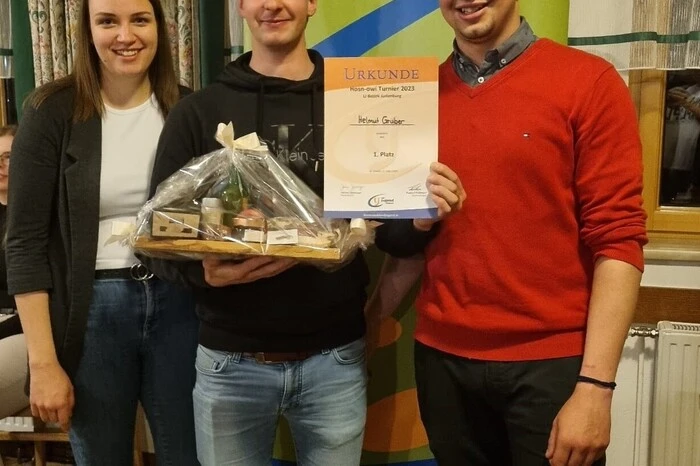 Schlussendlich setzte sich Helmut Gruber durch, er konnte sich den ersten Platz sichern. Allerdings ging der Letztplatzierte auch nicht leer aus, so wurde Armin Dier der Trostpreis überreicht.