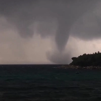 Tornado fegte an Rovinj vorbei