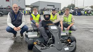 Eines der beiden Kart-Teams der HTL Weiz kurz vor dem Start