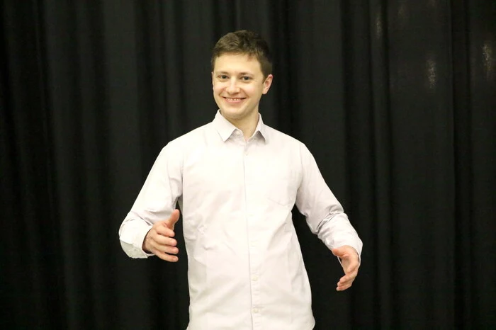 Eines gleich vorweg: Kräftige Anschläge auf die Lachmuskeln waren vorprogrammiert, stand doch der mit dem Förderpreis des Österreichischen Kabarettpreises ausgezeichnete Künstler Christoph Fritz (28) auf der Bühne. 