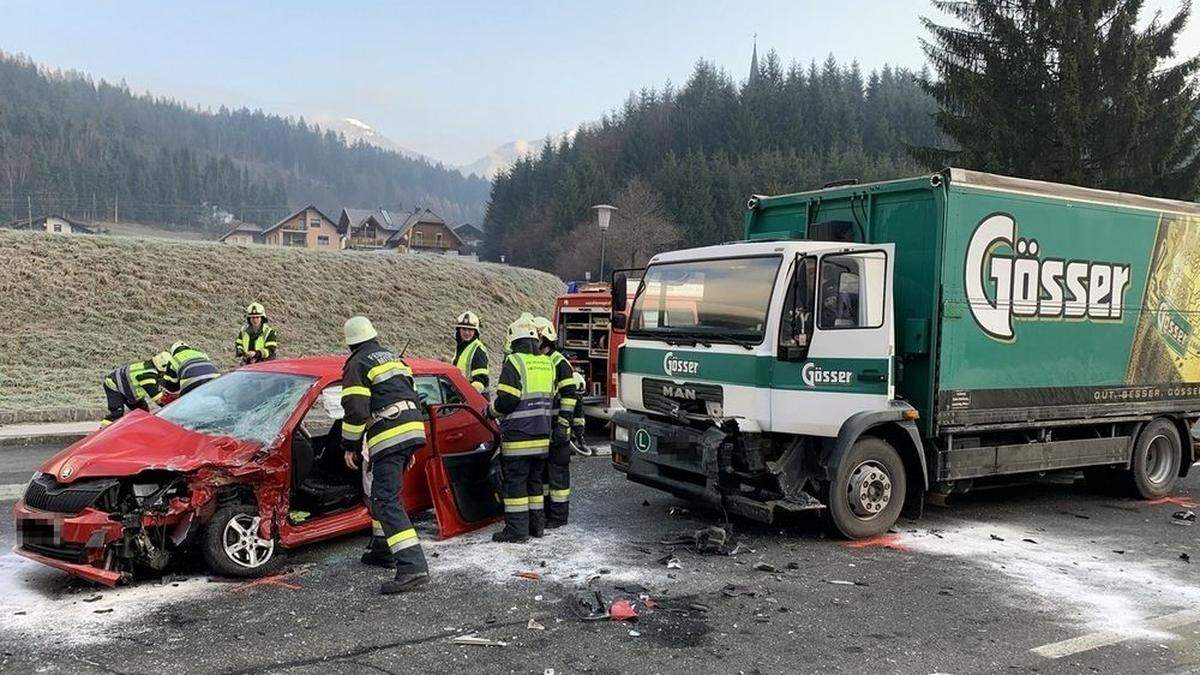 Zu einem schweren Verkehrsunfall kam es am Dienstag gegen 8 Uhr auf der Gailtalstraße.