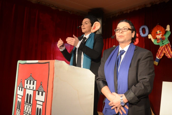 "Viele wissen nicht, wieso das Parlament eine Kuppel hat. Haben Sie schon mal einen Zirkus mit Flachdach gesehen?"