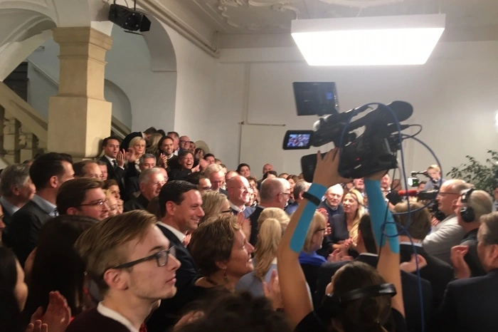 Das Medieninteresse in der Parteizentrale am Karmeliterplatz war enorm.