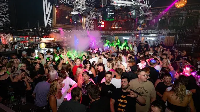 Viel los war am vergangenen Samstag in Niklasdorf, als die Event Fabrik ihre Türen für Partygäste aus nah und fern öffnete