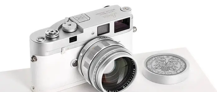 Die Leica von Papst Franziskus wurde versteigert