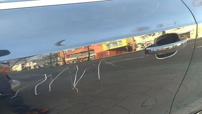 Am Samstag wurde wieder ein Auto in Graz zerkratzt