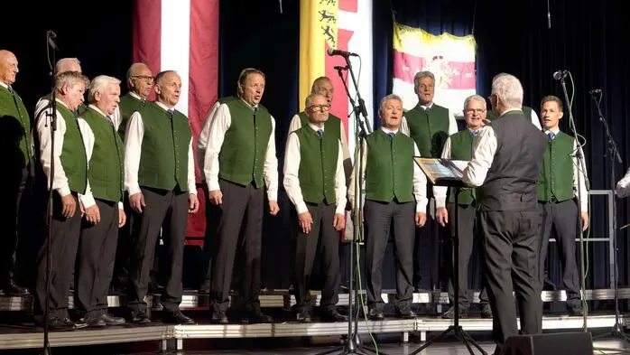 Unter dem Motto „Kärntnarisch g’sungan“ luden die Kärntner Sänger Knittelfeld am Samstag zu einem Konzert ins Kulturhaus.