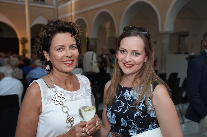 Margit Platzer und Theresa Pucher