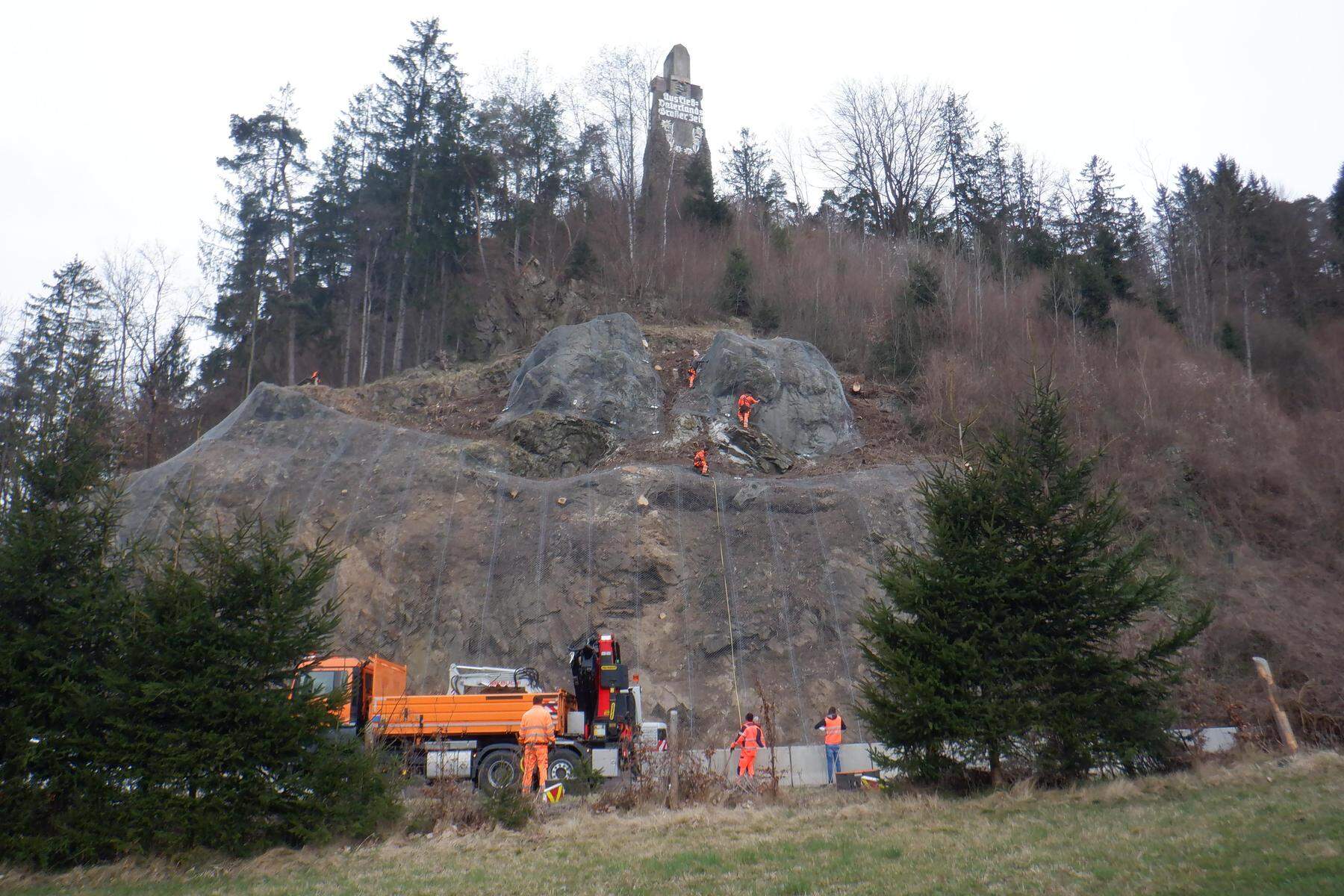 Kostenpunkt 100.000 Euro: Felssicherung an der B116 in St. Michael ist abgeschlossen