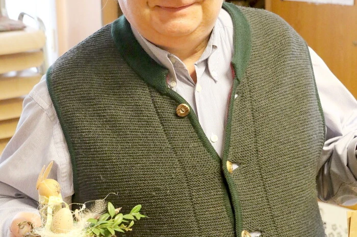 Übrigens: Fest einkaufen sah man unter anderen Pfarrer Pawel Windak (Foto), Mesnerin Christine Jonke sowie Pfarrgemeinderatsobmann Helmut Pließnig.
