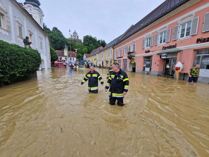 Ehrenhausen steht unter Wasser