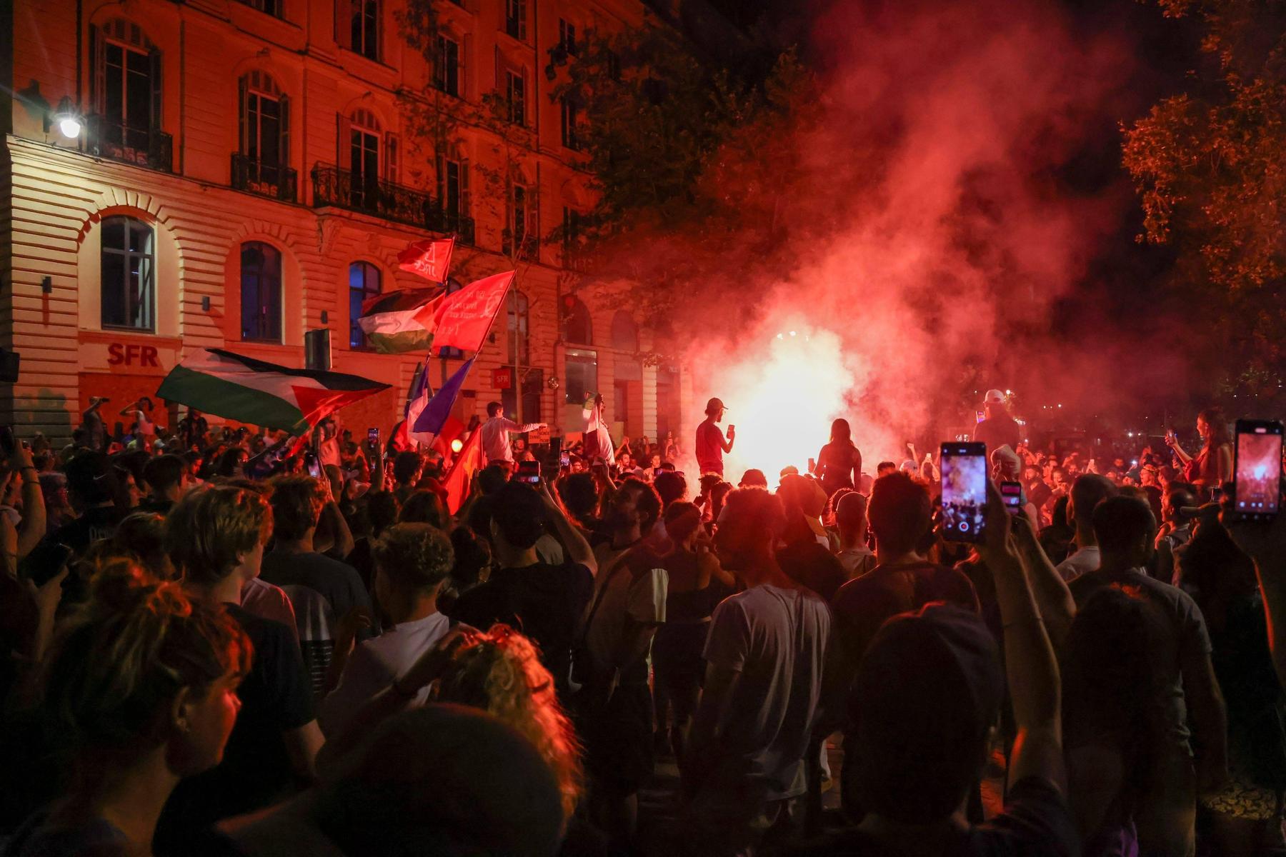 „Alle hassen die Polizei“-Rufe: Nach Frankreichs Richtungswahl kam es zu Ausschreitungen und Festnahmen 