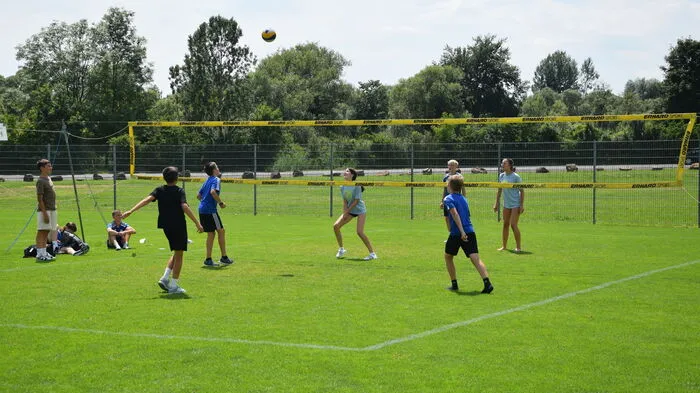 Der Start der Spiele wurde um 14:00 verkündet, welche sich bis zum Abend erstreckten. Mitspielen konnte hier jeder, der sich nur früh genug angemeldet hatte. Regionale Unternehmen wie Elektro-Regeltechnik Steiner und Ringana, aber auch Amateur- und Profiteams fanden hier ihren Platz.