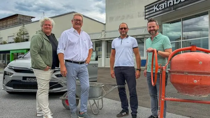 Werden bald Nachbarn: (v.l.) Monika und Peter Kainbacher, Manfred Gaßner und Klaus Jürgen Scheer