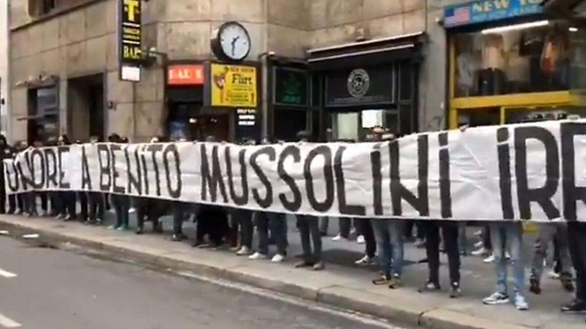 &quot;Ehre für Mussolini&quot;: Lazio-Anhänger sorgten in Mailand für Empörung