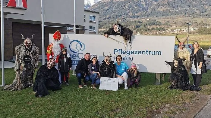 Krampusse brachten Brauchtum ins Pflegeheim