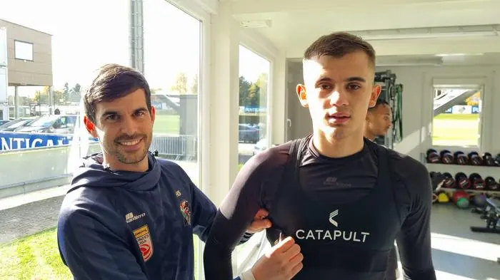 Hannes Sauerschnig macht die WAC-Profis wie Ervin Omic fit