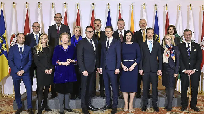 Nach Straches Ibizagate ist das Geschichte: Die türkis-blaue Regierung bei der Angelobung
