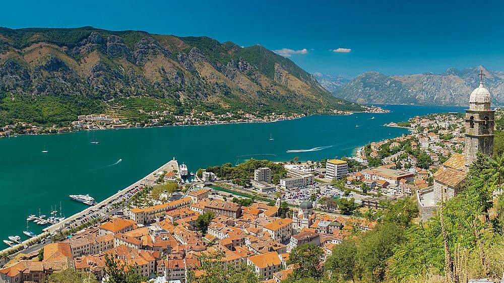 Die fjordähnliche Bucht von Kotor ist ein wahres Schmuckstück