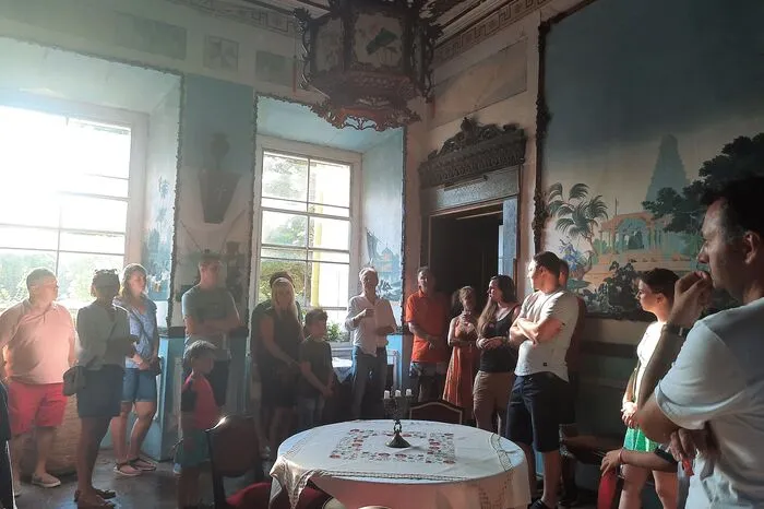...Angeboten wurden auch Schlossführungen von Franz Lisafeld, dem Schlossbesitzer höchstpersönlich.