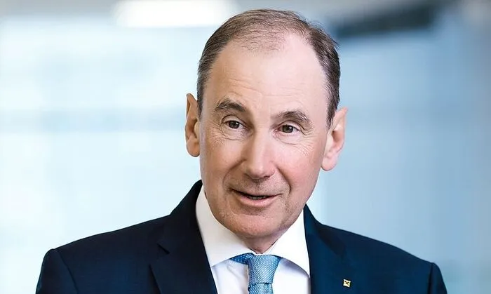 "Je mehr regional kaufen, umso mehr Wertschöpfung bleibt in den Regionen.", Martin Schaller, Generaldirektor der Raiffeisen-Landesbank