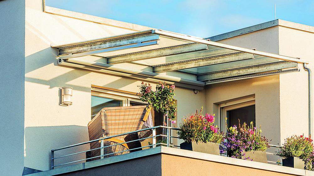 Eine Dachterrasse ist ein wunderbarer Ort zum Entspannen. Mit vielen Pflanzen lässt sich ein richtiges Oasen-Flair schaffen