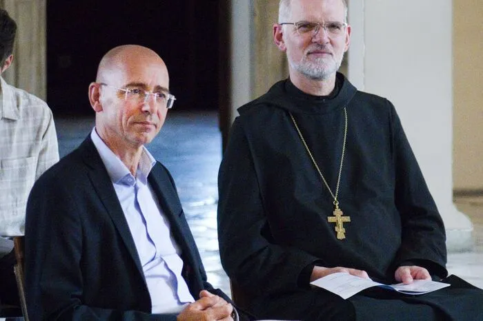 Nach den Grußworten durch den Hausherrn, Abt Johannes Fragner, Bürgermeister Martin Rath und den Initiator des Festivals, Johann Palier, im Huldigungssaal, hieß es "Bühne Frei" für die Schüler der Musikschule Knittelfeld, den KniGiKids und den Gitarristas aus der Klasse Sabine Scherer.