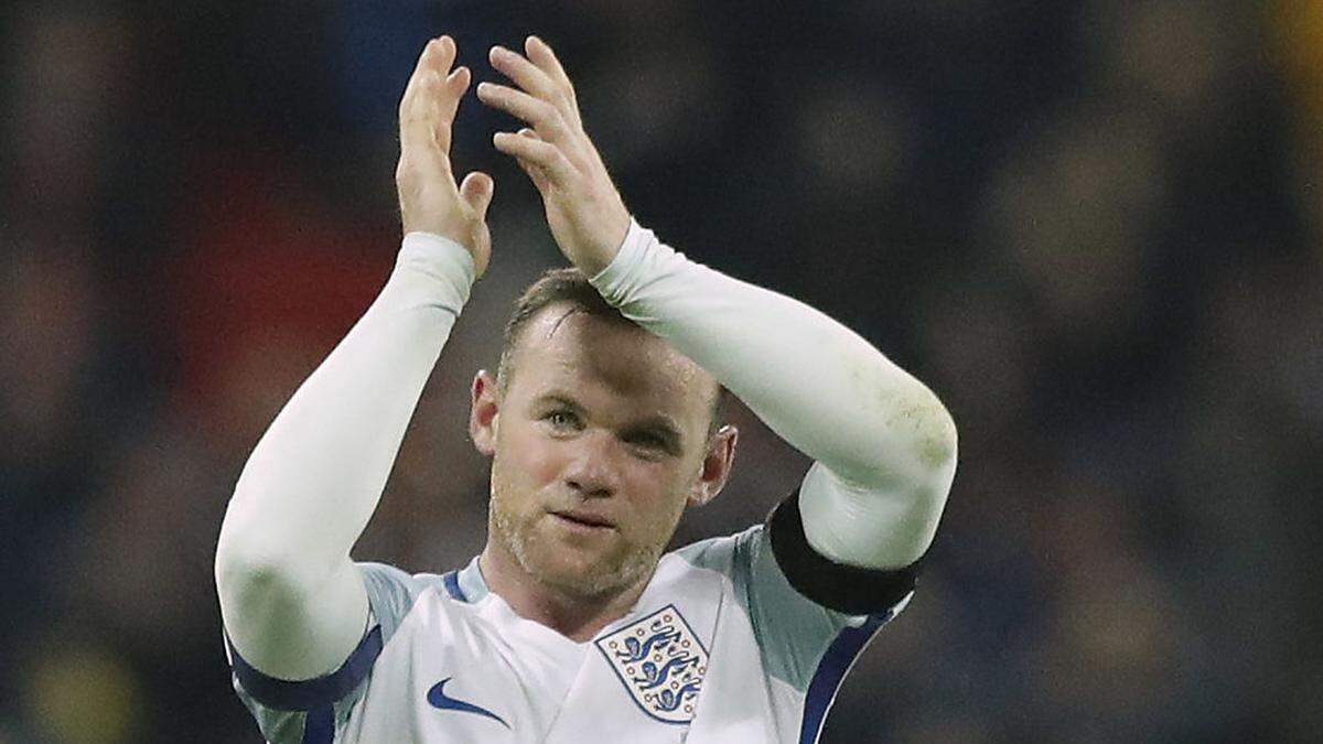 Wayne Rooney führt England als Kapitän an