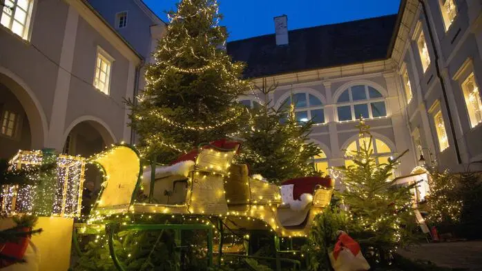 Am Donnerstag wurde der Pöllauer Schlossadvent feierlich eröffnet. 