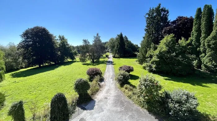 Schloss Uhlheim liegt gut versteckt in Ilz.