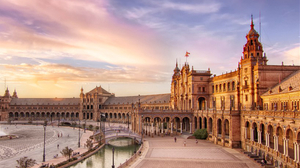 Die Plaza de España zählt zu den schönsten Plätzen Sevillas