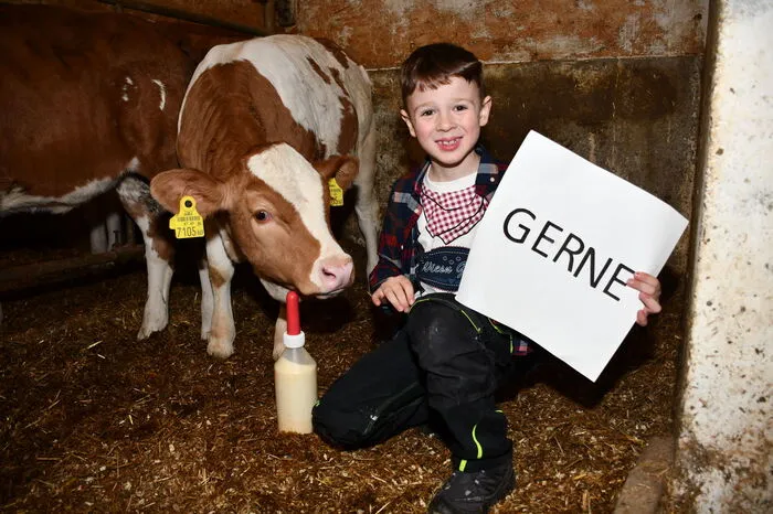 ... und Bruder Gunther: Eine Erinnerung, gerade jetzt bei heimischen Produzenten zu kaufen, um die heimischen landwirtschaftlichen Strukturen zu stützen und schützen.