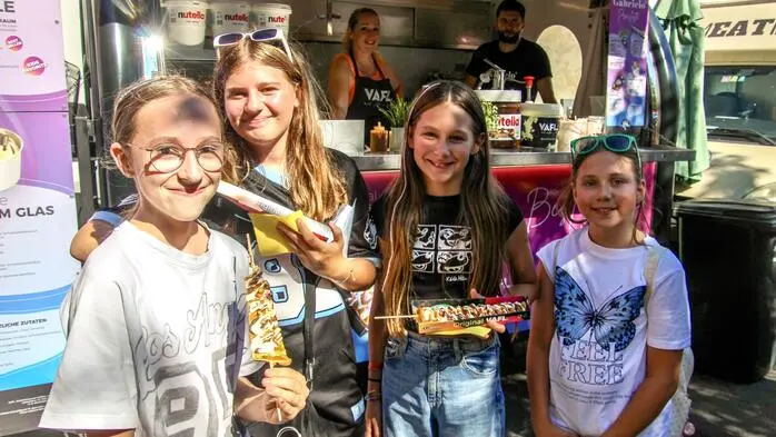 Zahlreiche Gäste erlebten kulinarische Genüsse bei der 10-jährigen Jubiläumstour von Street Food Austria, die erneut in Mureck Station machte.