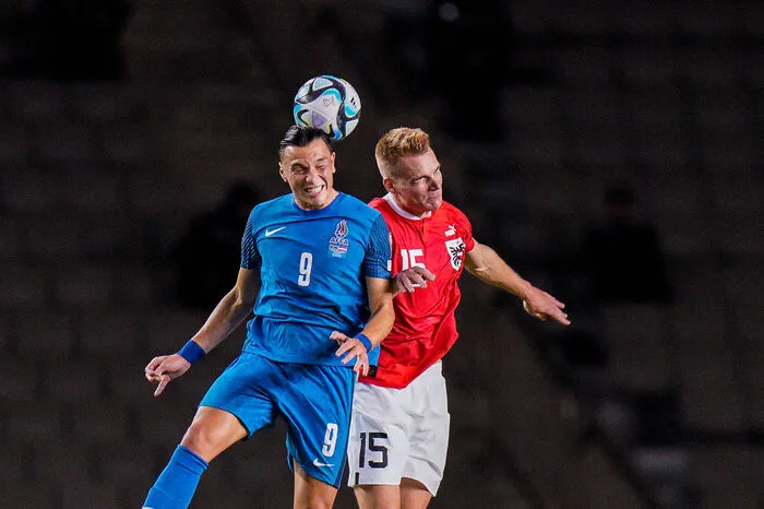 Philipp Lienhart: 3 Mittlerweile ist der 27-Jährige schon ein „alter Hase“ im Abwehrzentrum des österreichischen Nationalteams. Erlaubte sich keine groben Fehler, ließ mit seinen Kollegen aber doch etwas zu.