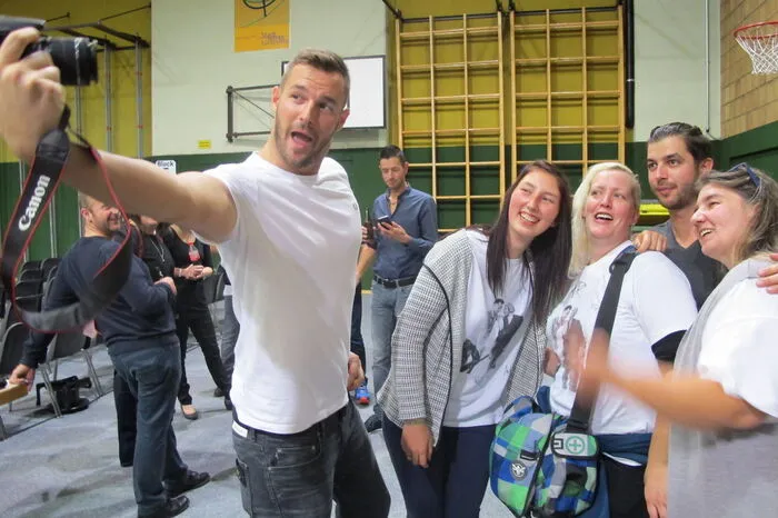 Nach dem Konzert ging die Selfie-Orgie mit den Fans los.